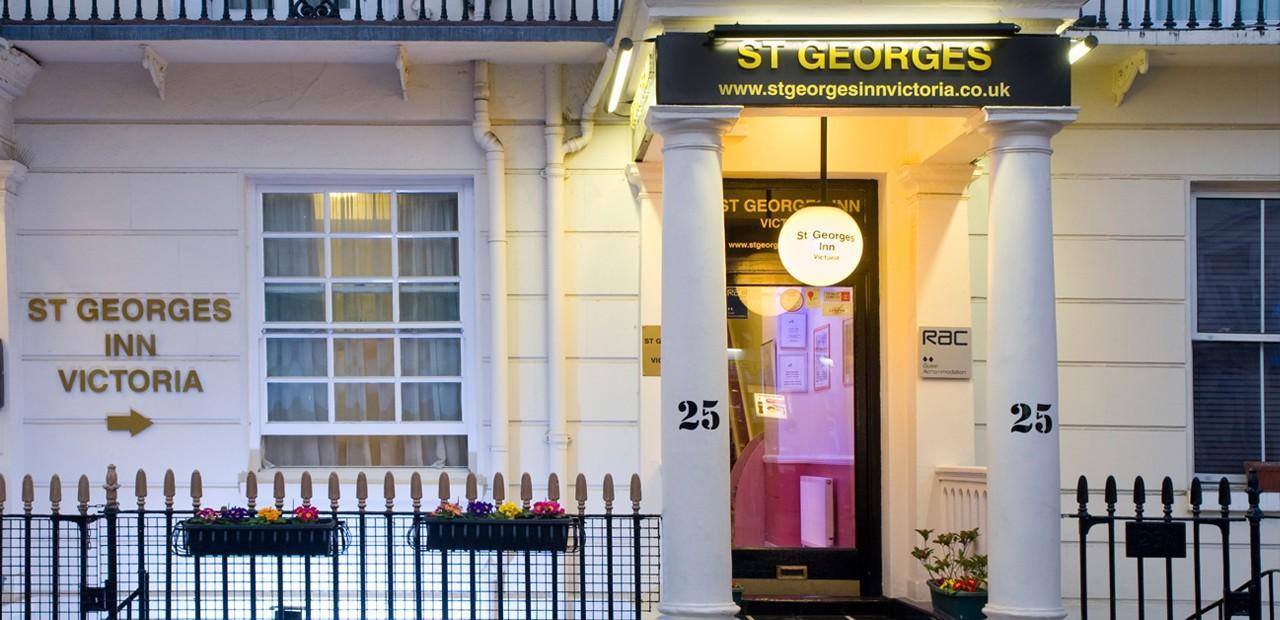 St George'S Inn Victoria Londen Buitenkant foto